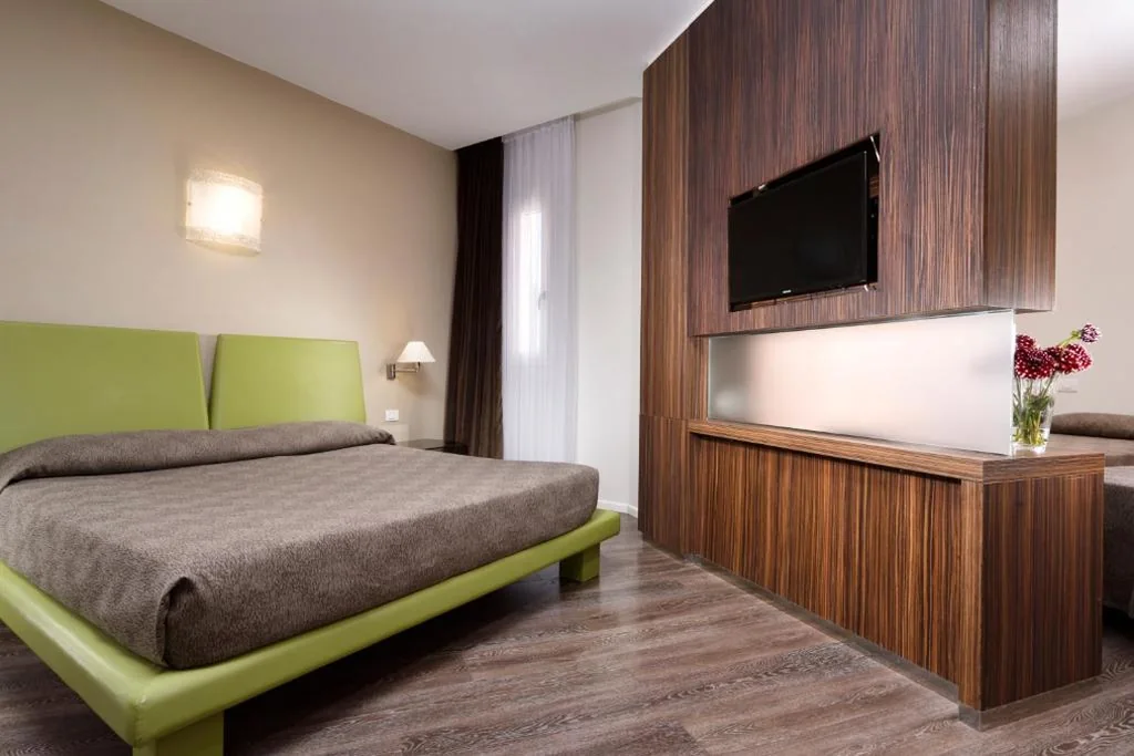 Junior Suite con Balcone — Hotel Isola Sacra Rome Airport