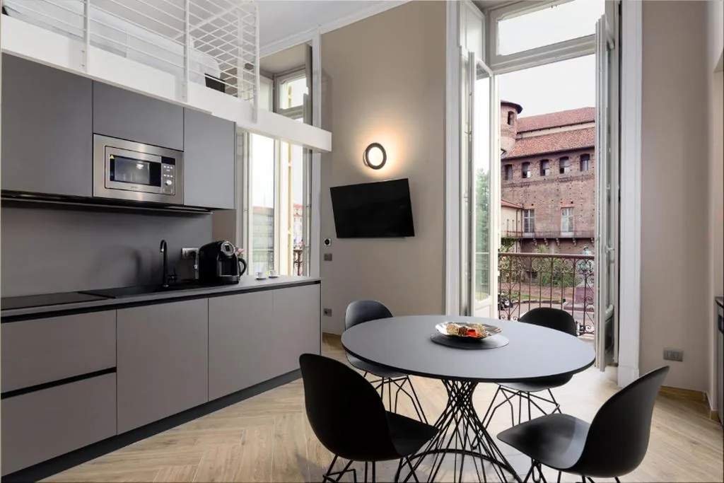 Junior Suite con Balcone — Q71 TIMELESS SUITES