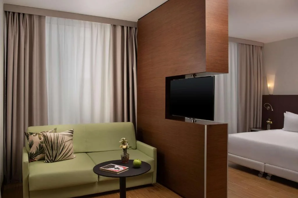 Junior Suite con Letto Supplementare — NH Savona Darsena