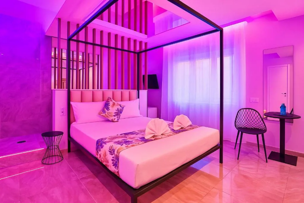 Junior Suite con Sauna — Bed Cinecittadue