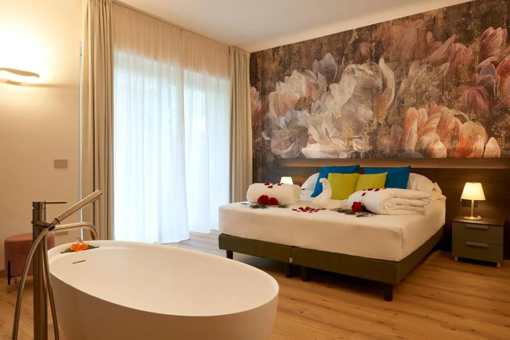 Junior Suite con Terrazza — Boutique Hotel Villa Cuserina wellness