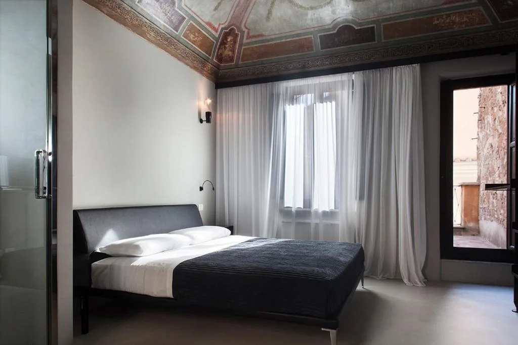 Junior Suite con Terrazza — Casa de’ Coronari Suites