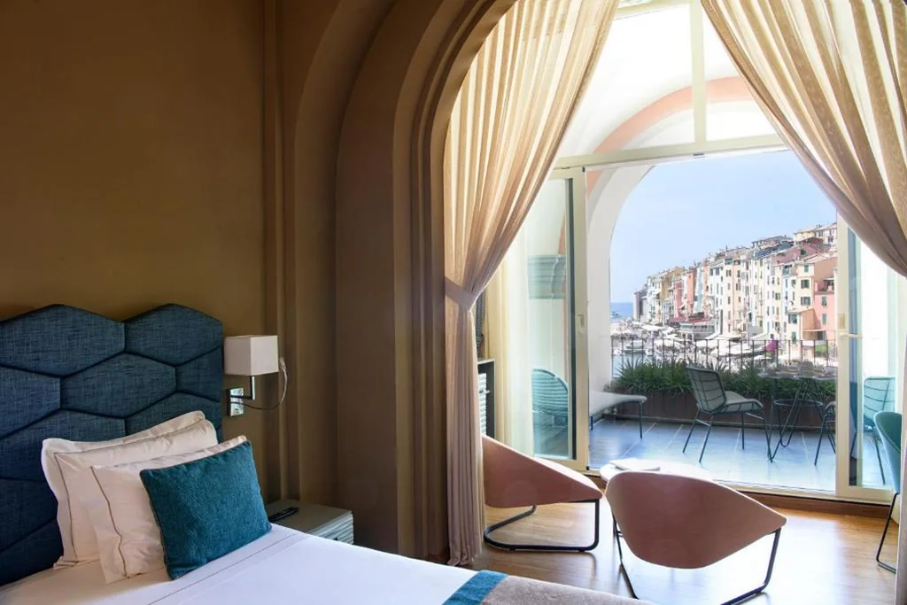 Junior Suite with Terrace and Sea View — Grand Hotel Portovenere