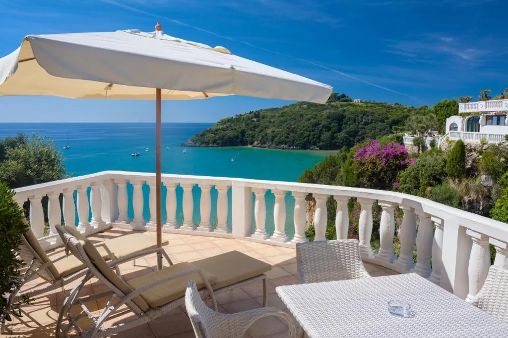 Junior Suite con Terrazza — Grand Hotel Le Rocce