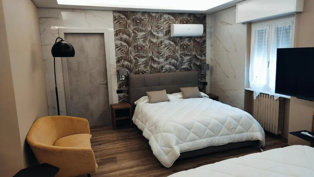 Junior Suite with Terrace — Hotel Emiliana
