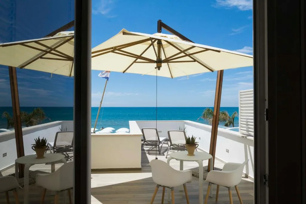 Junior Suite with Terrace — Hotel Miramare