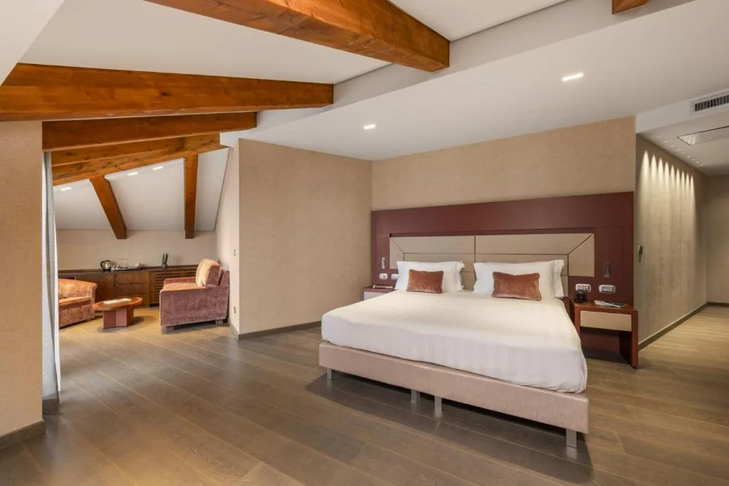 Junior Suite con Terrazza — Il Boscareto Resort & Spa