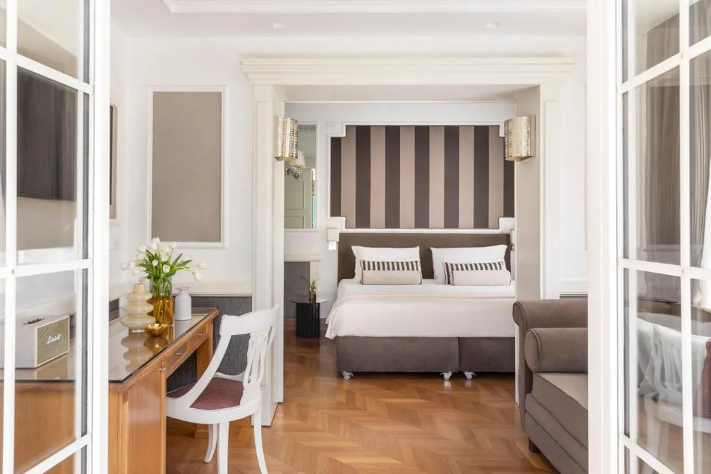 Junior Suite with Terrace — The Britannia Hotel