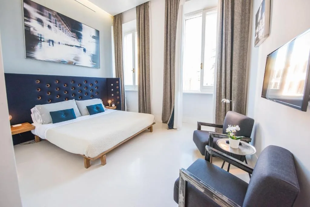 Junior Suite con Vista Attrazione — Piazza di Spagna 9