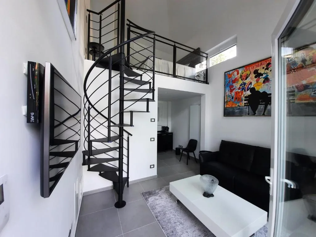 Junior Suite con Vista Giardino — Palms Luxury Suites Sanremo
