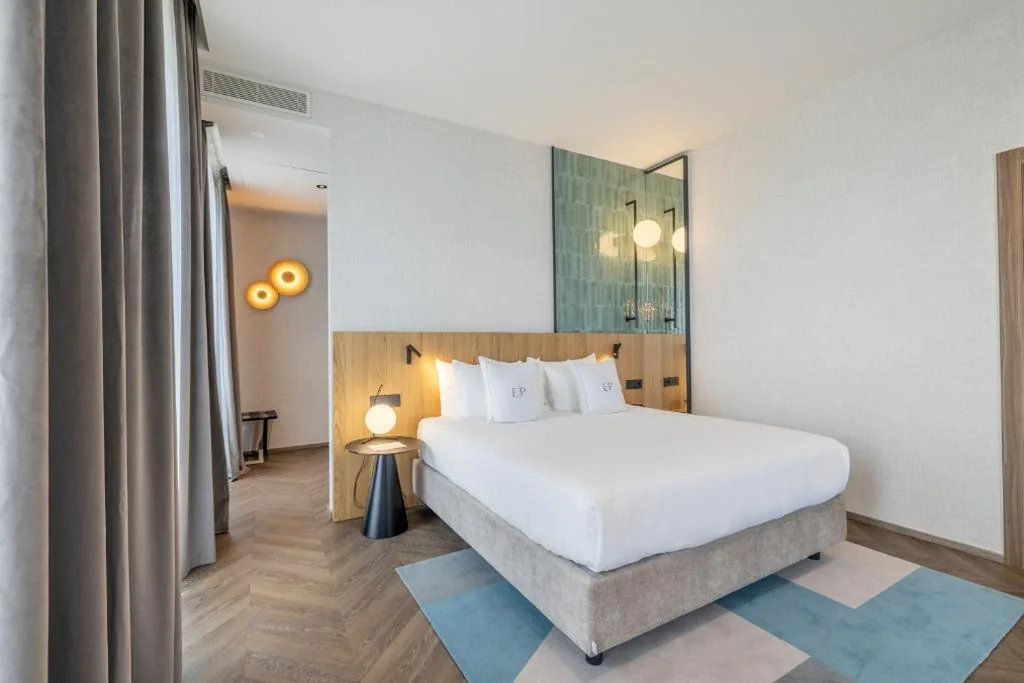 Junior Suite con Vista Mare — Europa Palace