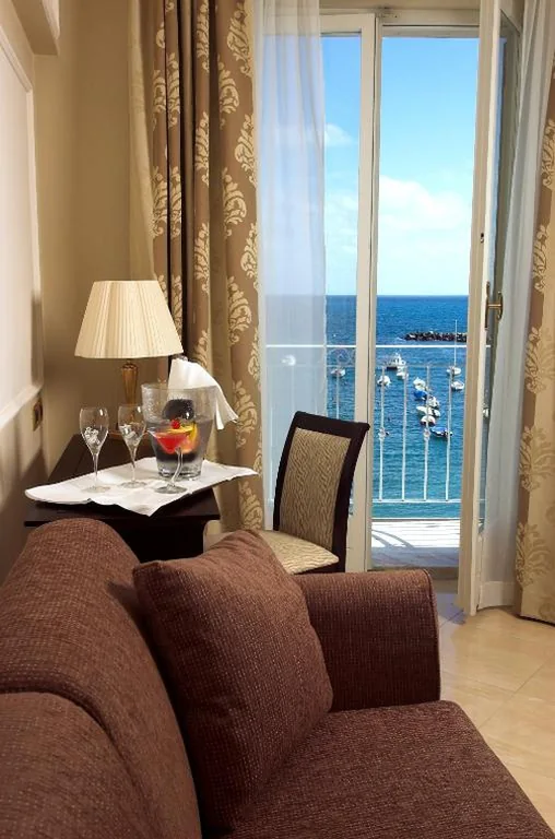 Junior Suite with Sea View — Hotel Miramare & Spa