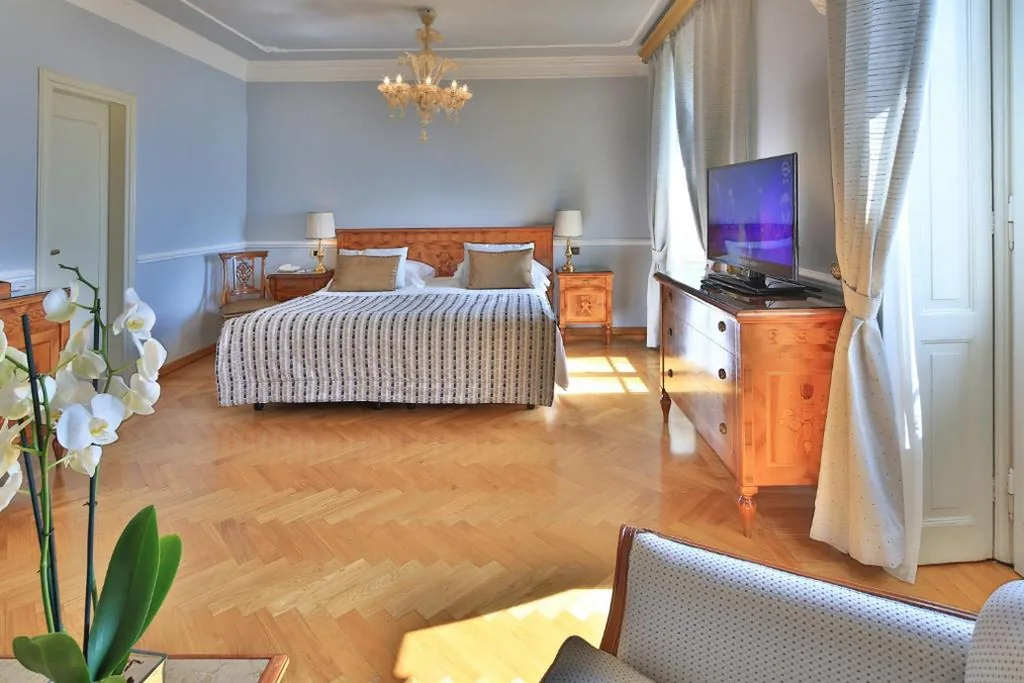 Junior Suite con Vista Mare — Imperiale Palace Hotel