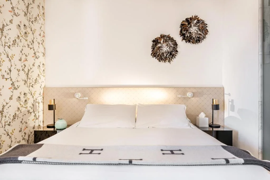 Junior Suite with Sea View — La Torretta Lodge