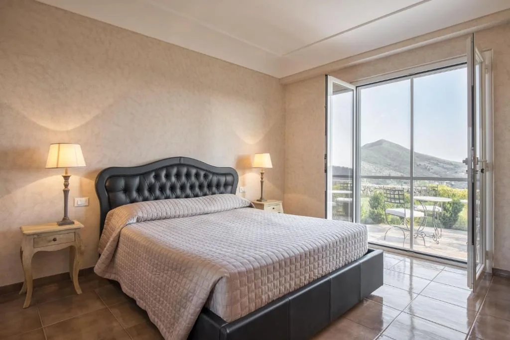 Junior Suite Deluxe — Collina Degli Ulivi B&B