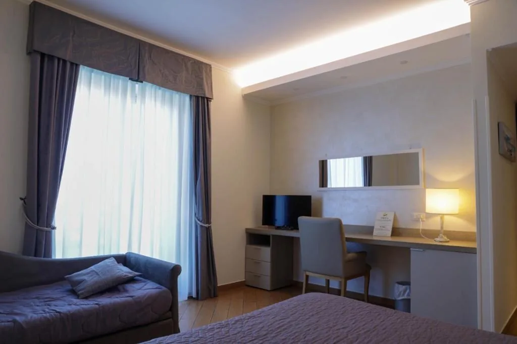 Junior Suite Deluxe — Porto Di Claudio