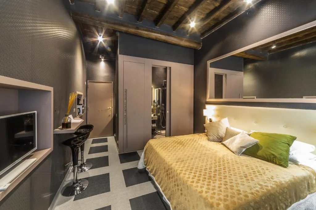 Junior Suite - Dependance — Private Luxury Suites