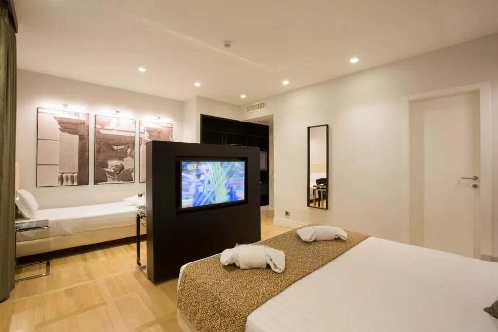 Junior Suite — Floris Hotel