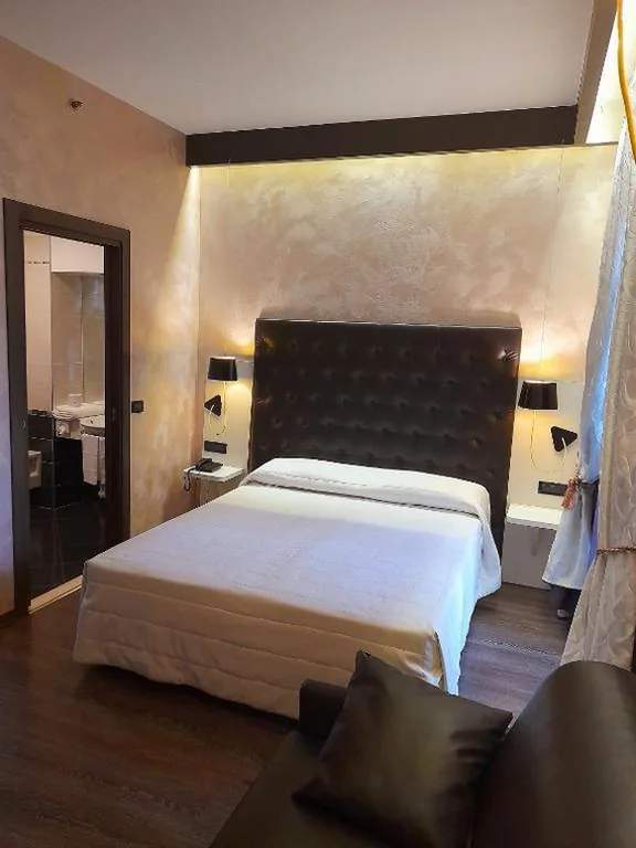 Junior Suite — Hotel Continental