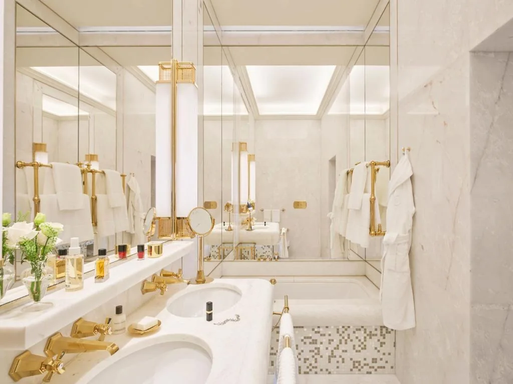 Junior Suite — Hotel Eden – Dorchester Collection