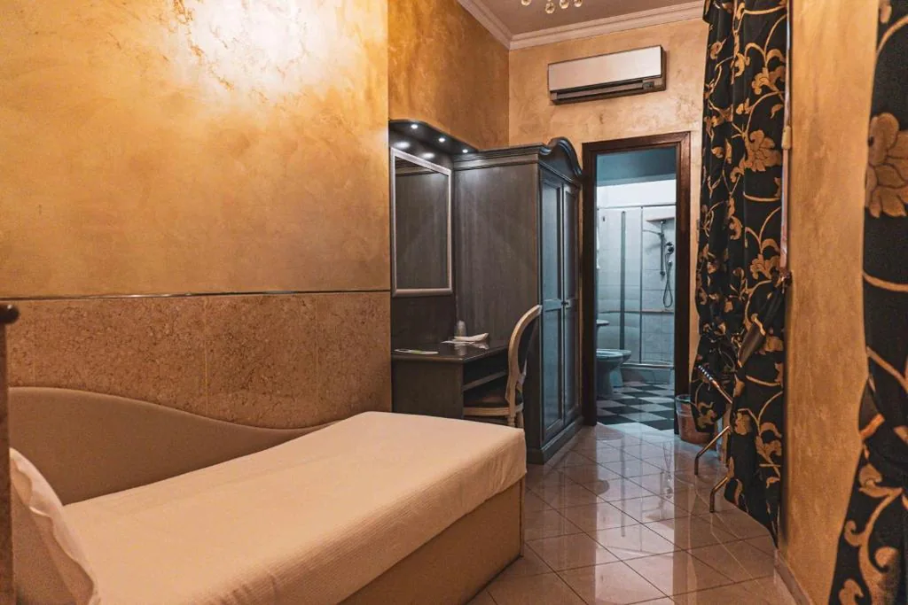 Junior Suite — Hotel Fellini a Fontana di Trevi