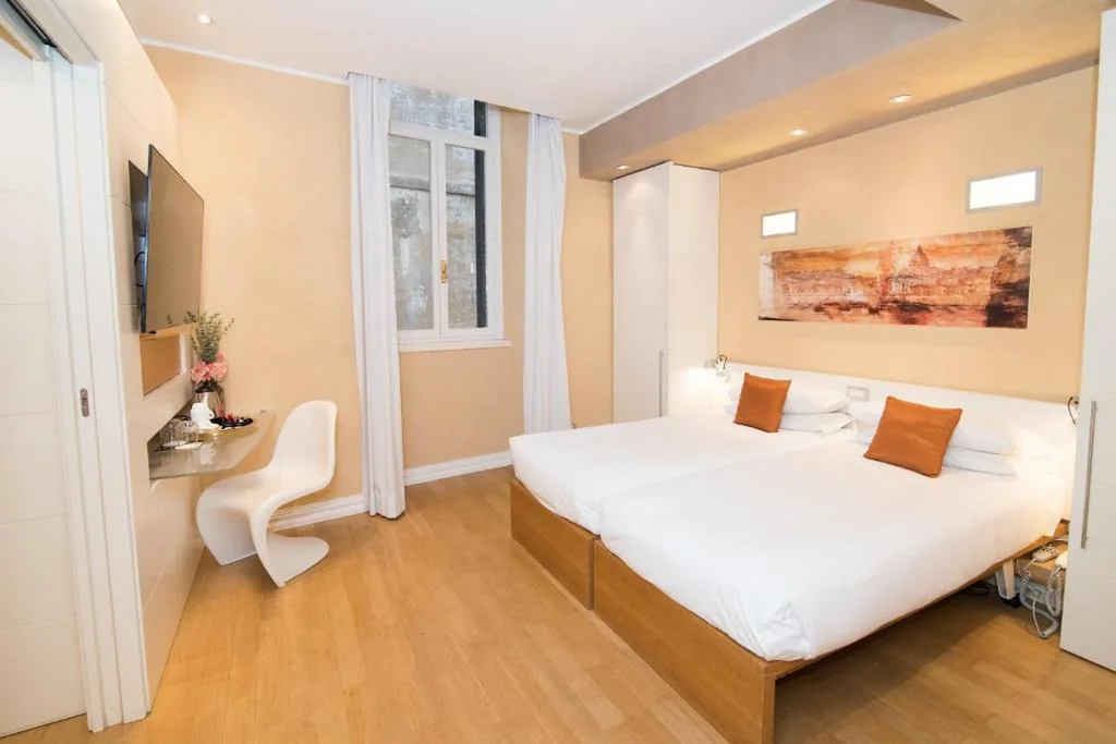 Junior Suite — Hotel White
