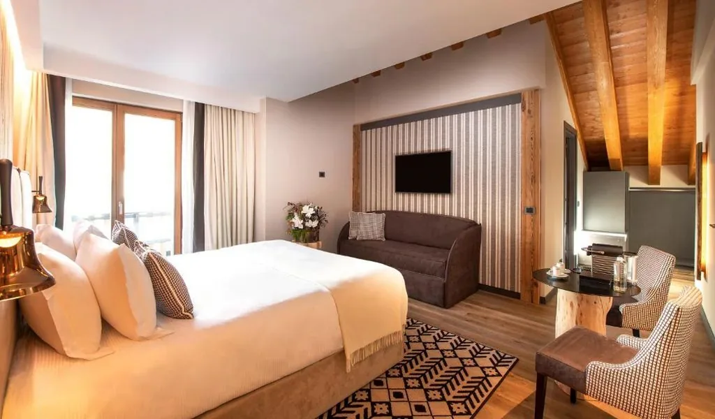 Junior Suite — Le Massif Hotel & Lodge Courmayeur The Leading Hotels of the World