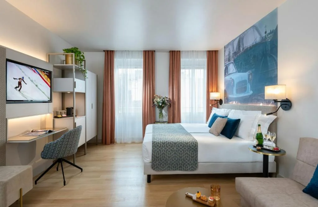 Junior Suite — Leonardo Boutique Hotel Rome Termini