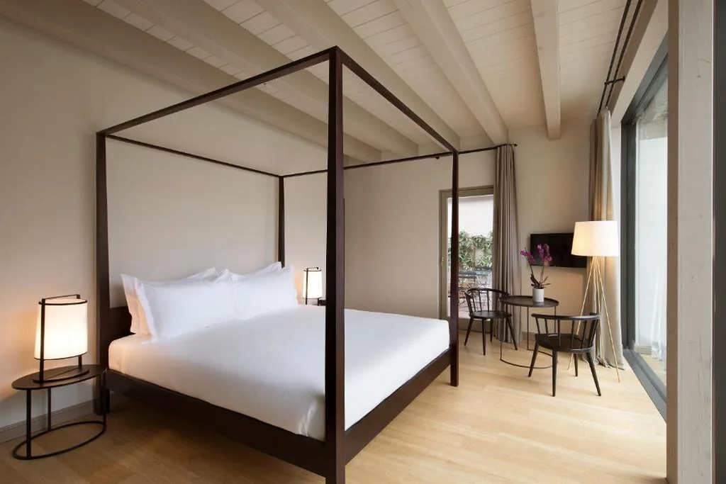 Junior Suite — Opera35 Boutique Hotel