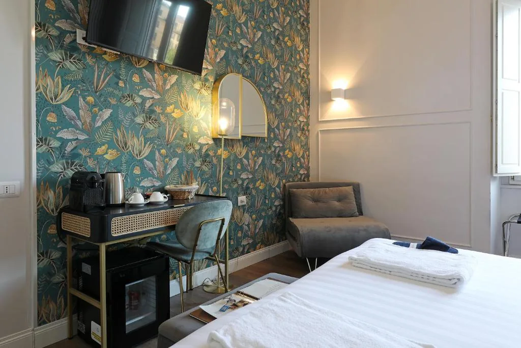 Junior Suite — Rome Plaza Suites, Luxury Collection