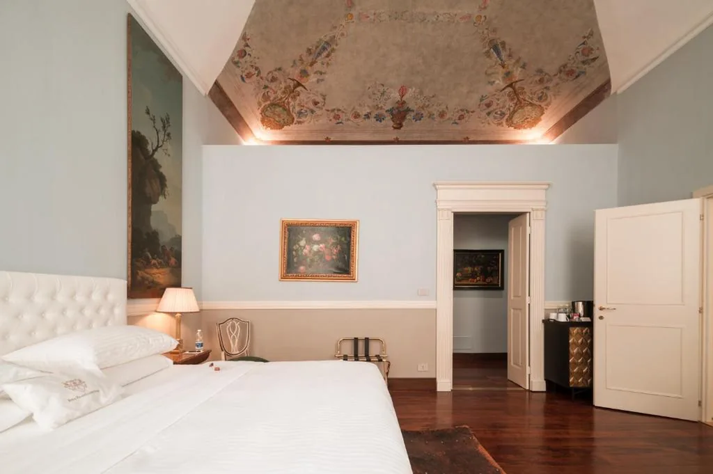 Junior Suite — Royal Palace Hotel