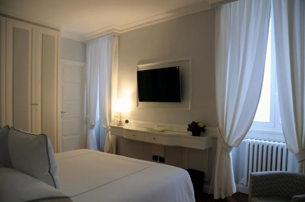 Junior Suite White — Suite Fontana di Trevi