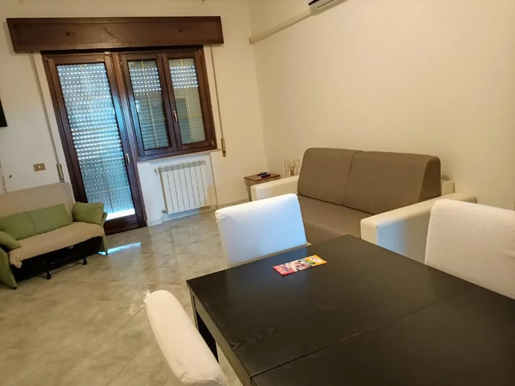 King Suite – con condizionatori vicino Aeroporto e Fiera di Roma
