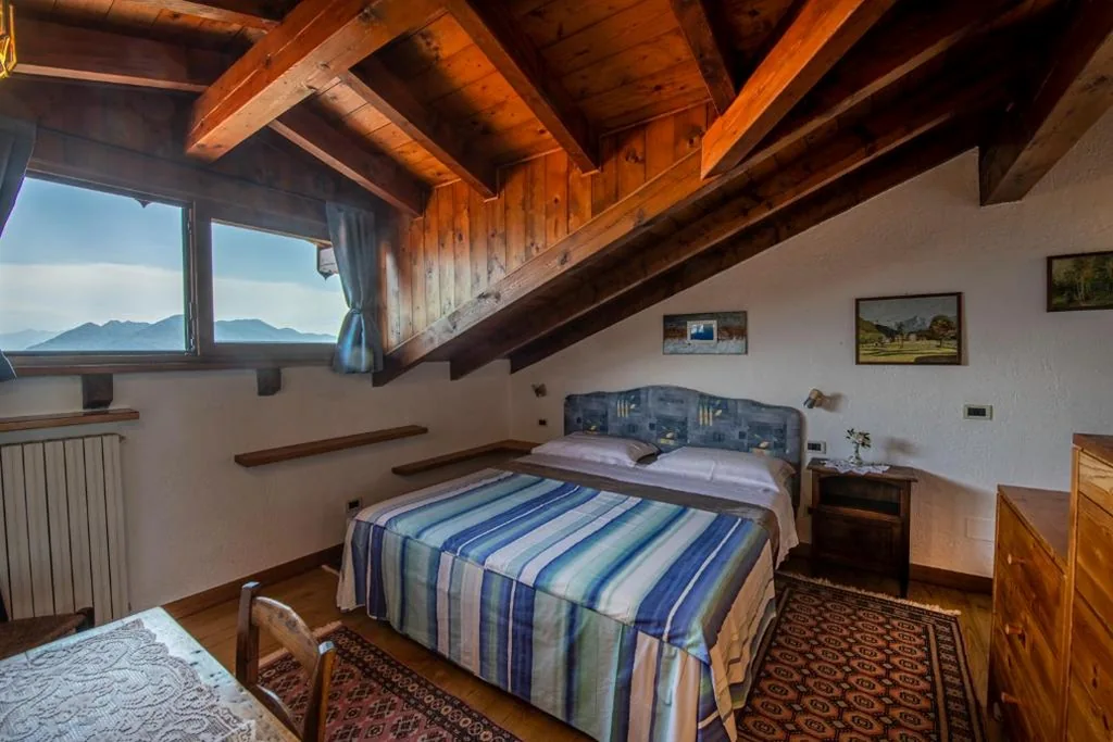 LA CASA DI MONICA E LUCIANO