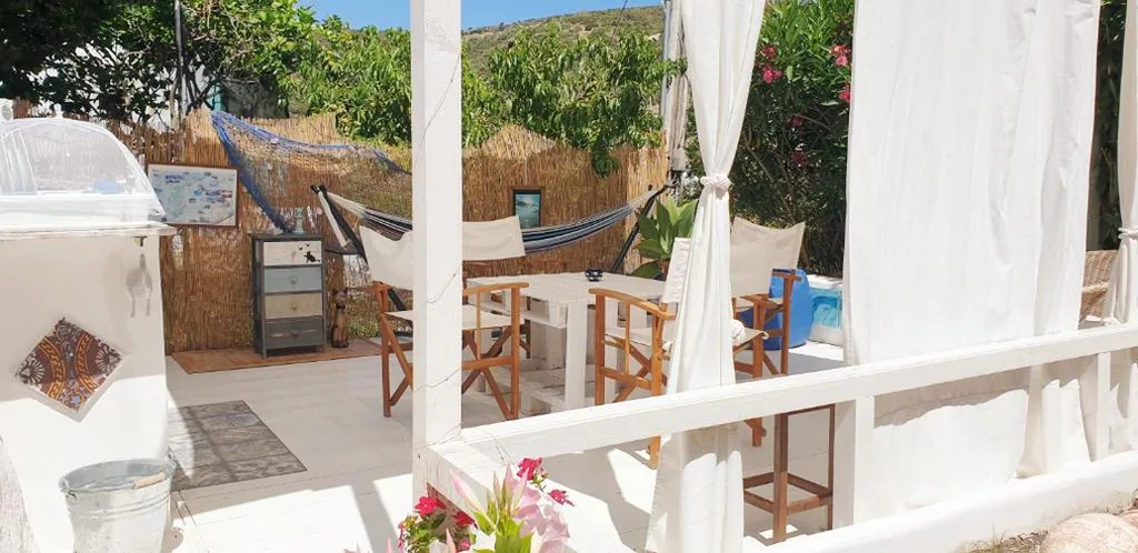La casa Rosa, casa vacanze indipendente con giardino a Ponza