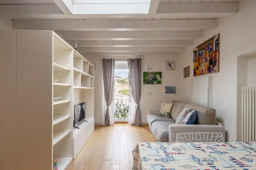 La Finestra sul Mare – Lerici Bright Sea view Apartment on Two floors in Lerici, 4 Guests