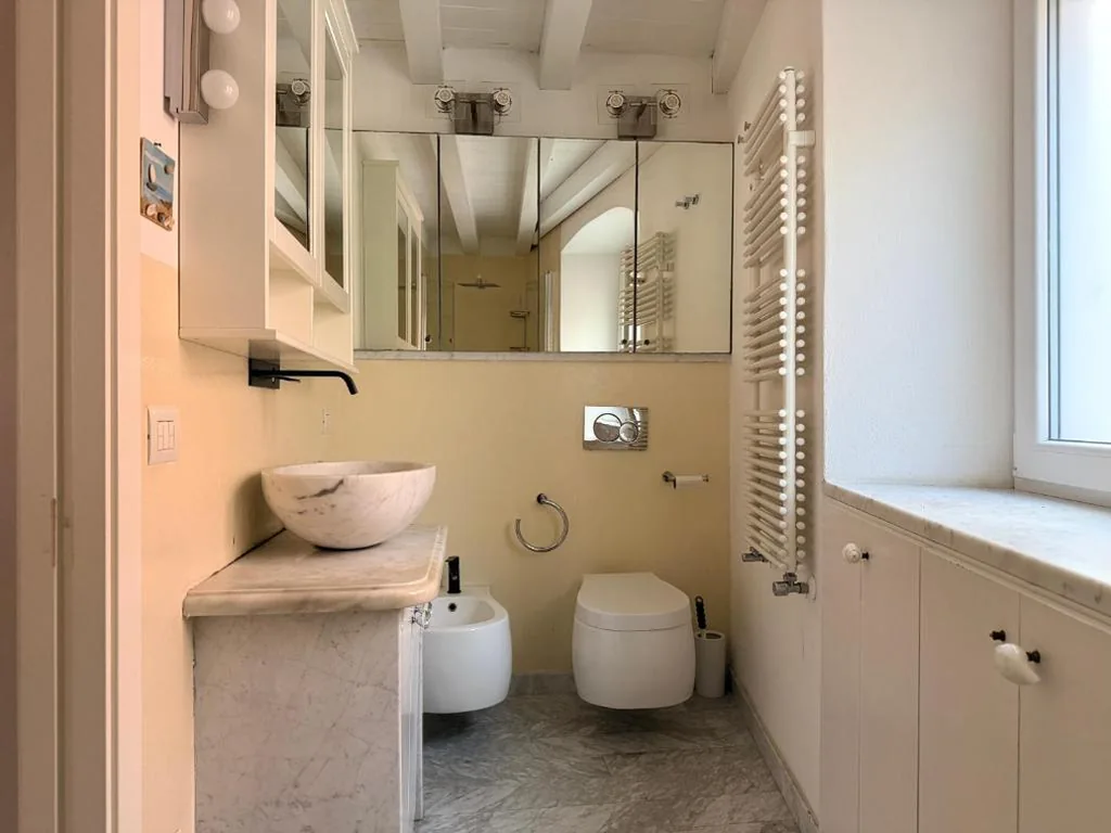 La Finestra sul Mare – Lerici Bright Sea view Apartment on Two floors in Lerici, 4 Guests — foto 3