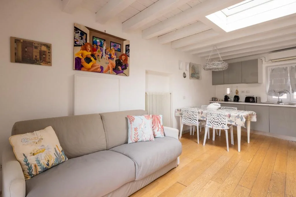 La Finestra sul Mare – Lerici Bright Sea view Apartment on Two floors in Lerici, 4 Guests — foto 4
