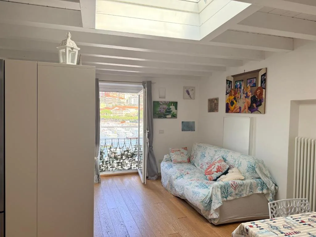 La Finestra sul Mare – Lerici Bright Sea view Apartment on Two floors in Lerici, 4 Guests — foto 7