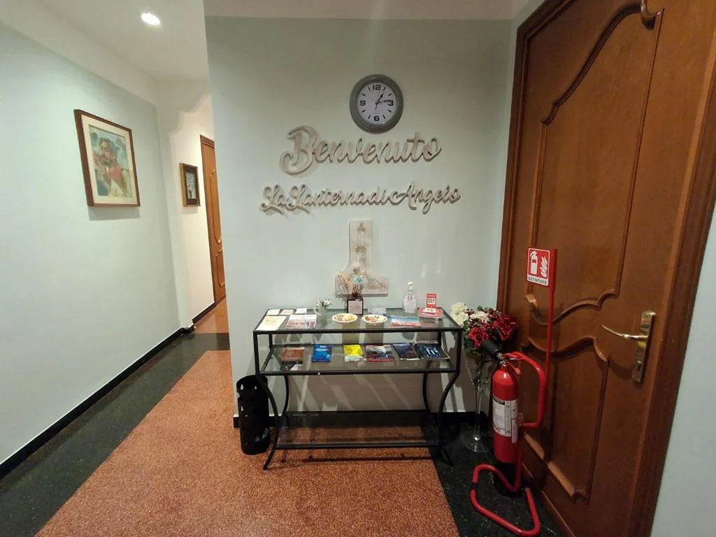 LA LANTERNA DI ANGELO rent rooms and apartments free parking on the street front — foto 5