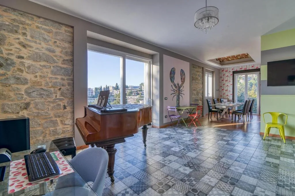 La Lincolnia – with Garden and Seaview – Happy Rentals