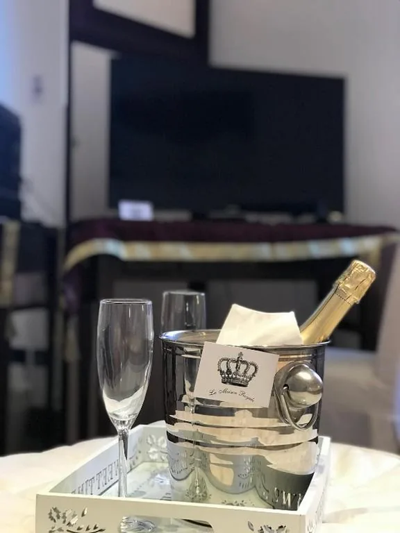 La Maison Royale downtown italian breakfast check in until 23 pm — foto 5