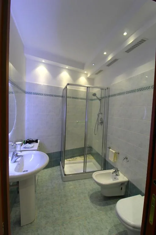 La Pace, il Sole, il Mare – Sanremo Casa Indipendente vista mare, posto auto privato, ampio spazio esterno attrezzato, a pochi minuti dalle spiagge — foto 7