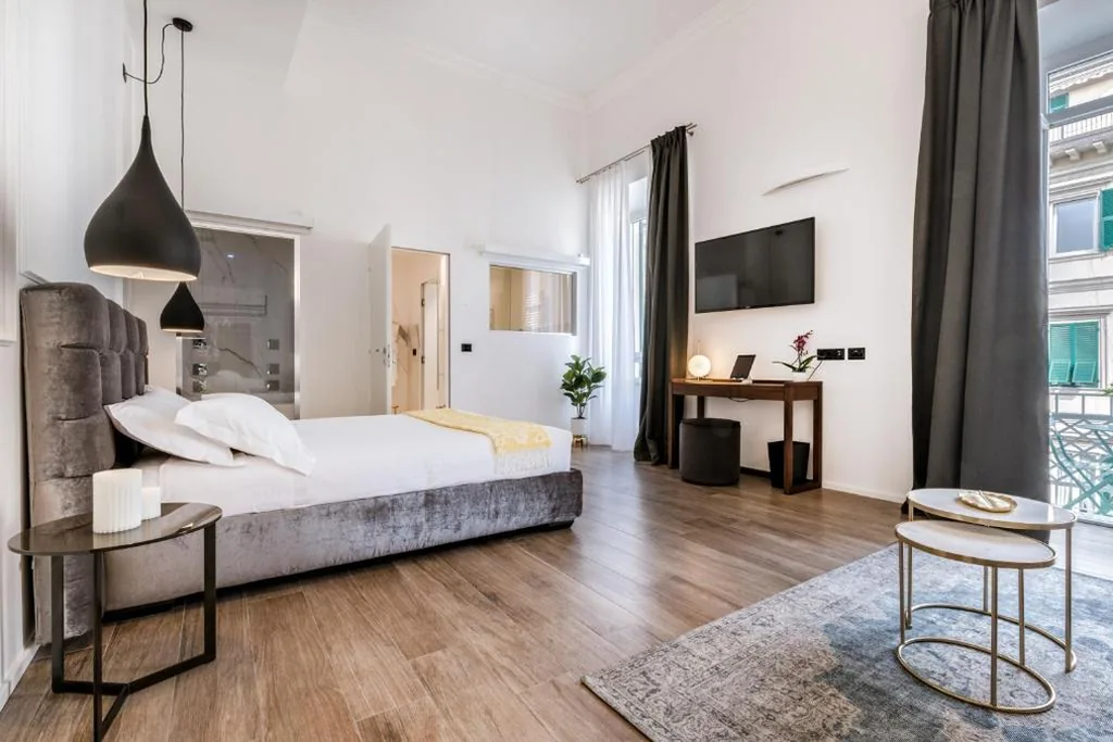 La Spezia by The First – Luxury Rooms & Suites — foto 6