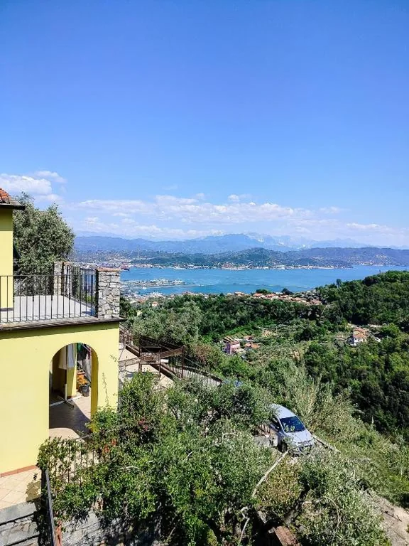 LA STANZA SUL GOLFO DEI POETI — foto 7