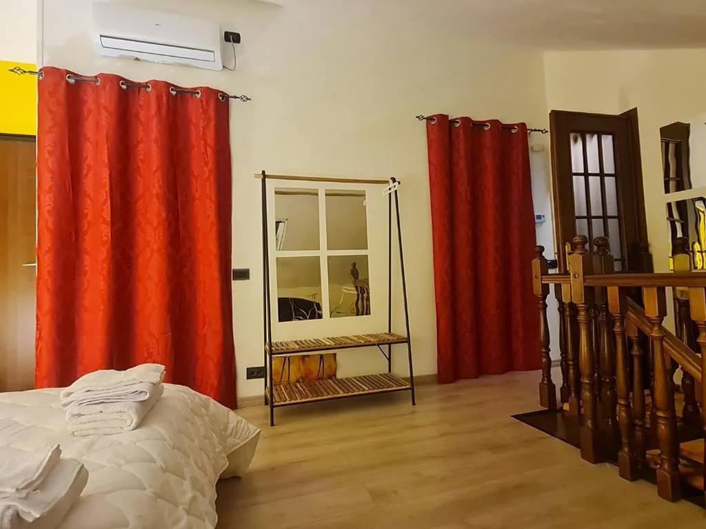 LA SUITE DEL DOGE – Suite Privata con Vasca Idromassaggio e Ingresso Indipendente,Camino e Cromoterapia — foto 6
