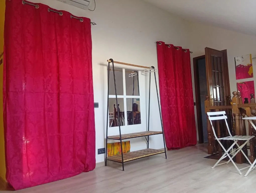 LA SUITE DEL DOGE – Suite Privata con Vasca Idromassaggio e Ingresso Indipendente,Camino e Cromoterapia — foto 7