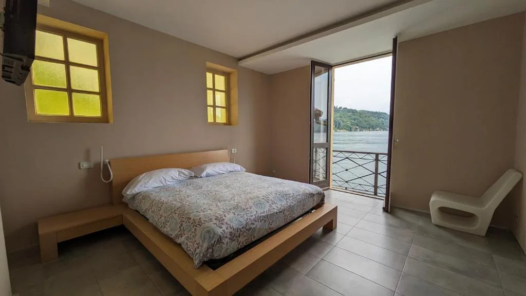 lake view cottage beach
