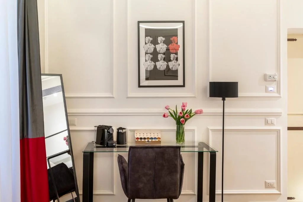 Largo Arenula Suites