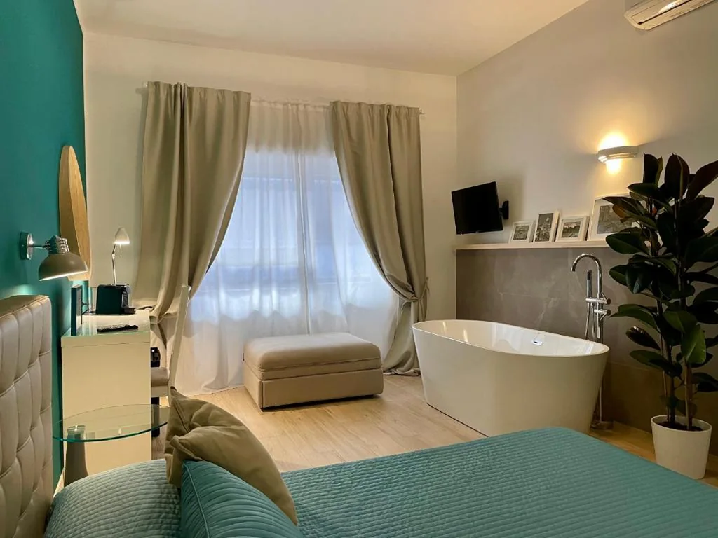Le Coq Suites